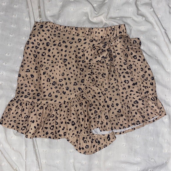 Cheetah print SKORT!! - Picture 2 of 4